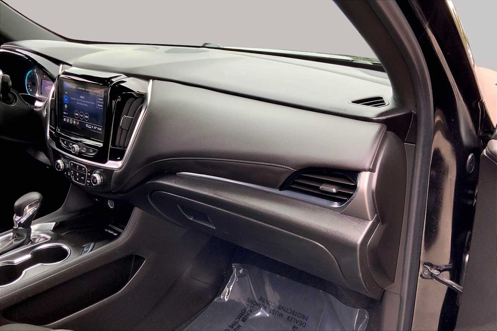 Used 2023 Chevrolet Traverse LT AWD/4WD image 18