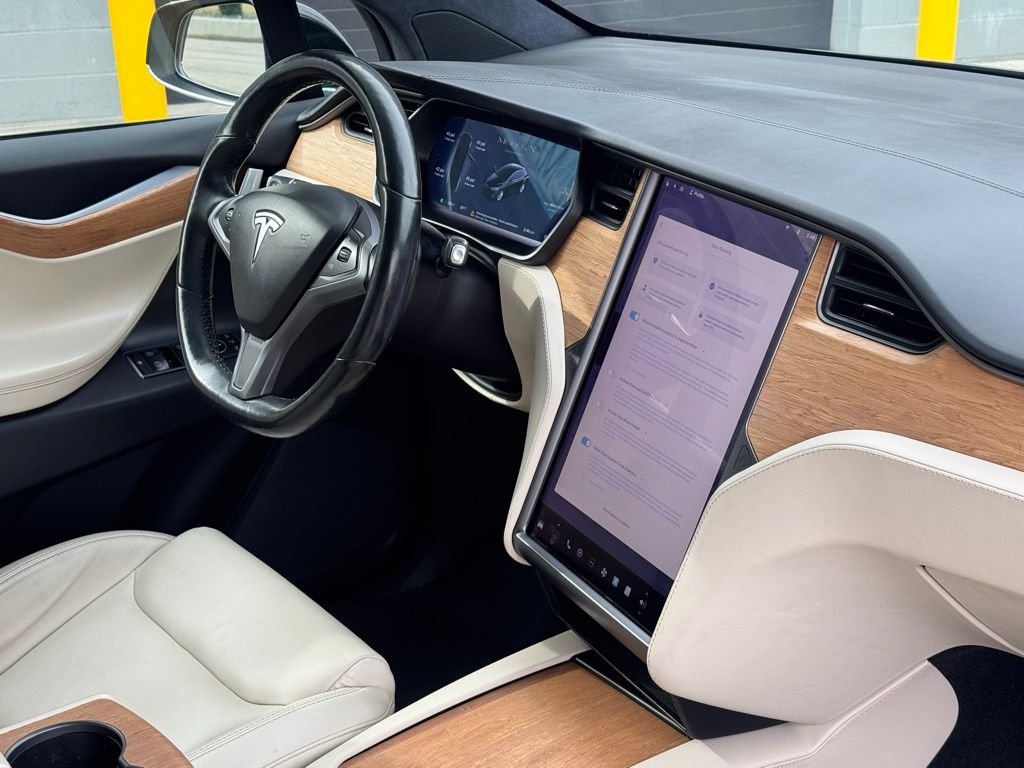 Used 2020 Tesla Model X Long Range image 46