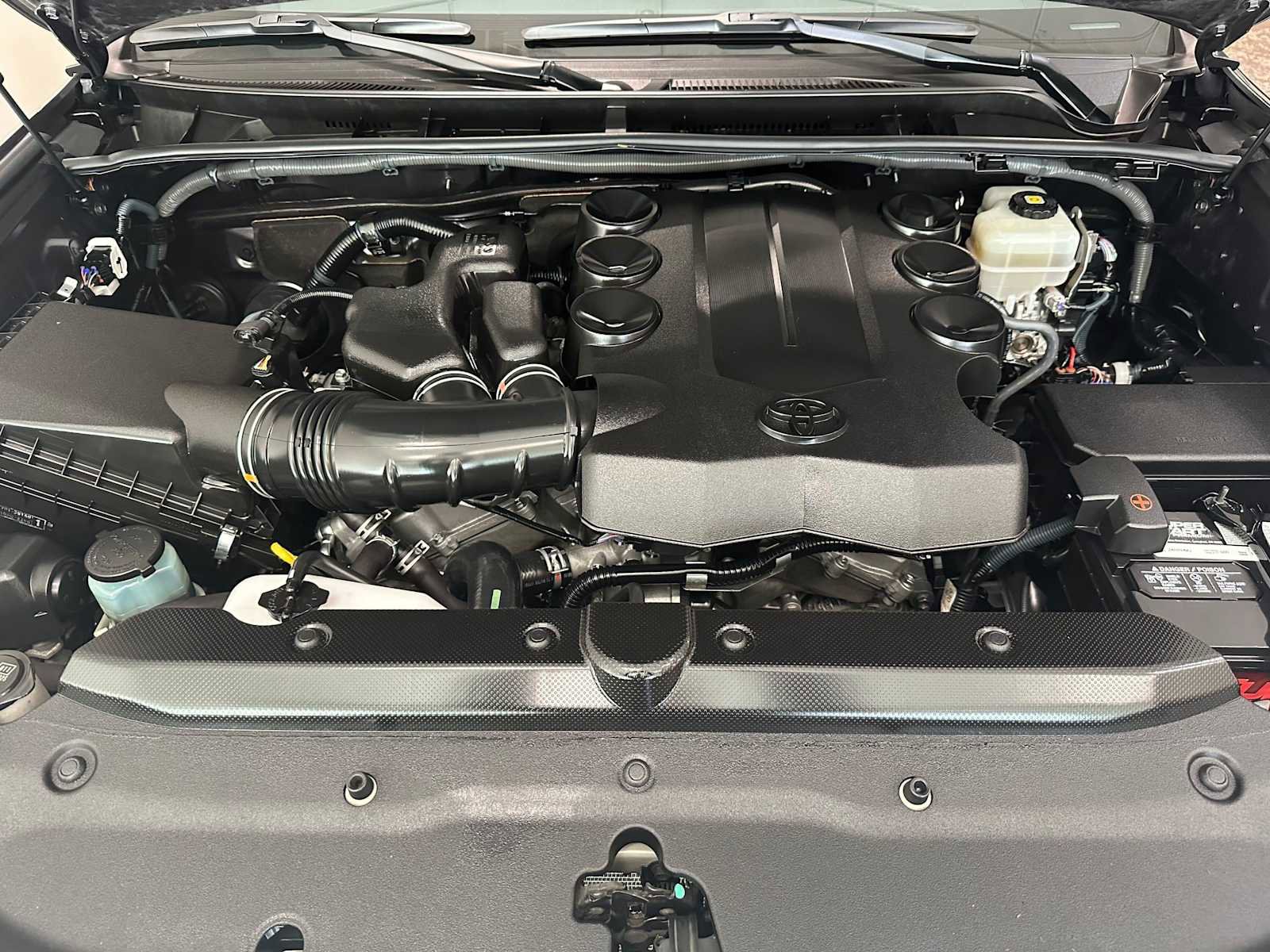 Used 2018 Toyota 4Runner Limited image 9