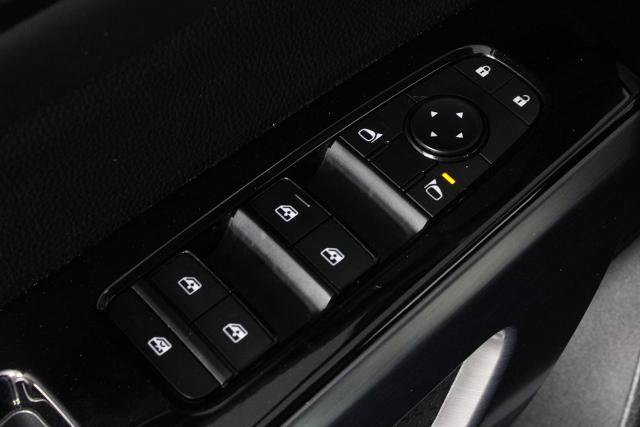 Certified 2024 Nissan Pathfinder SL FWD image 24