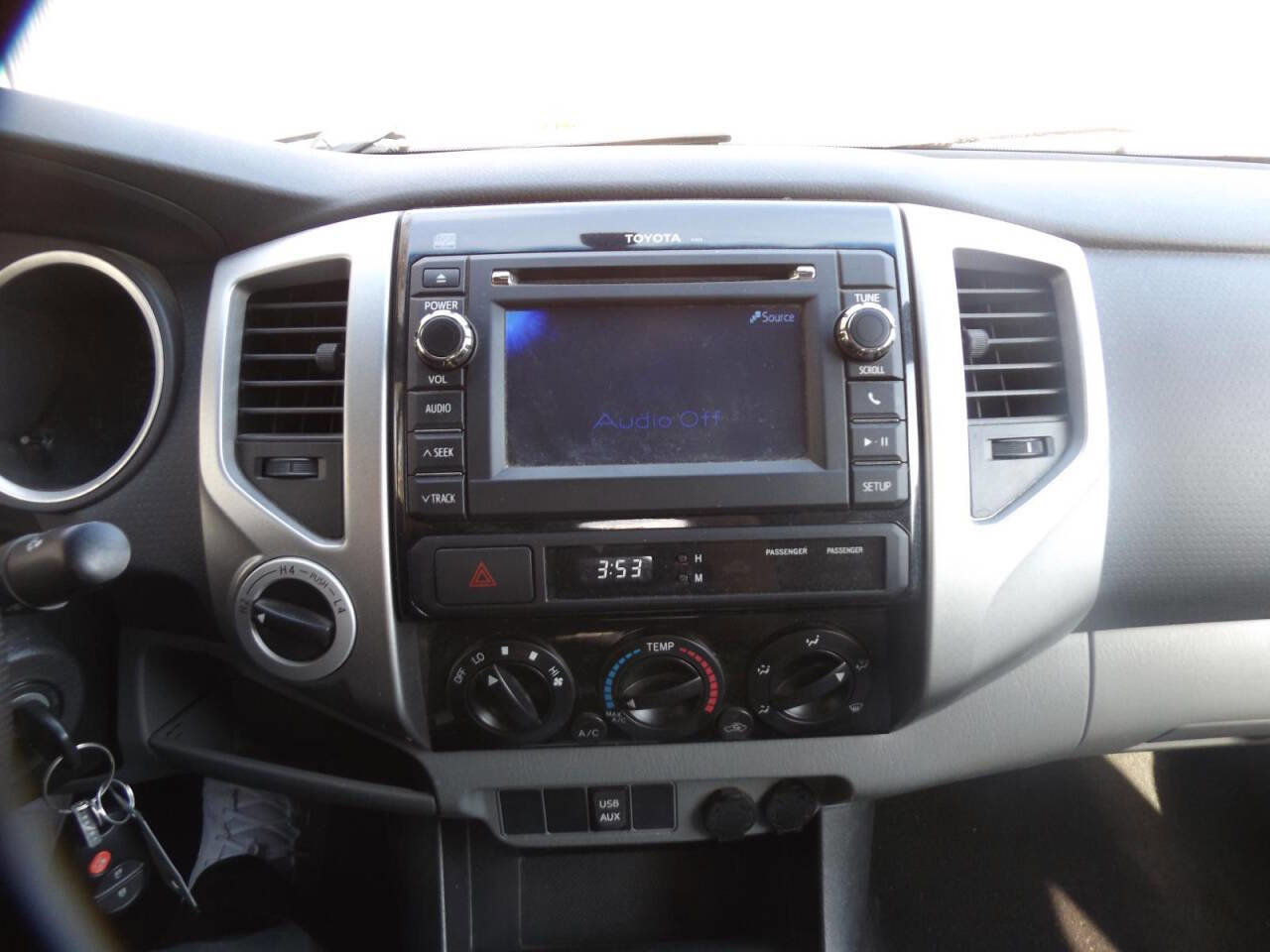 Used 2013 Toyota Tacoma 4x4 Access Cab V6 w/ SR5 Pkg image 13