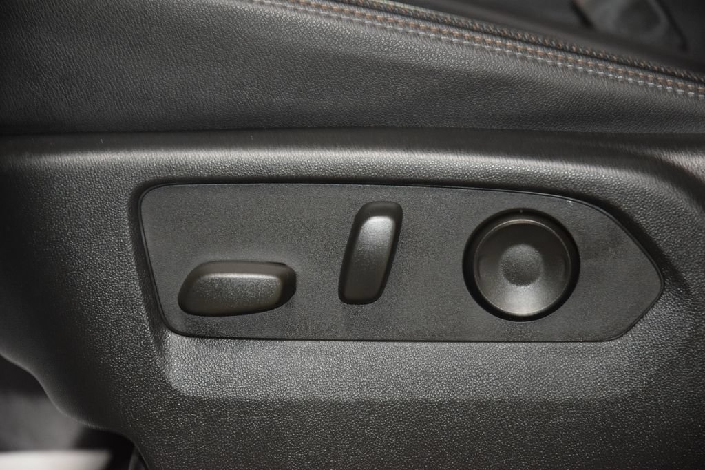 Used 2024 Chevrolet Silverado 3500 High Country w/ Technology Package AWD/4WD image 44