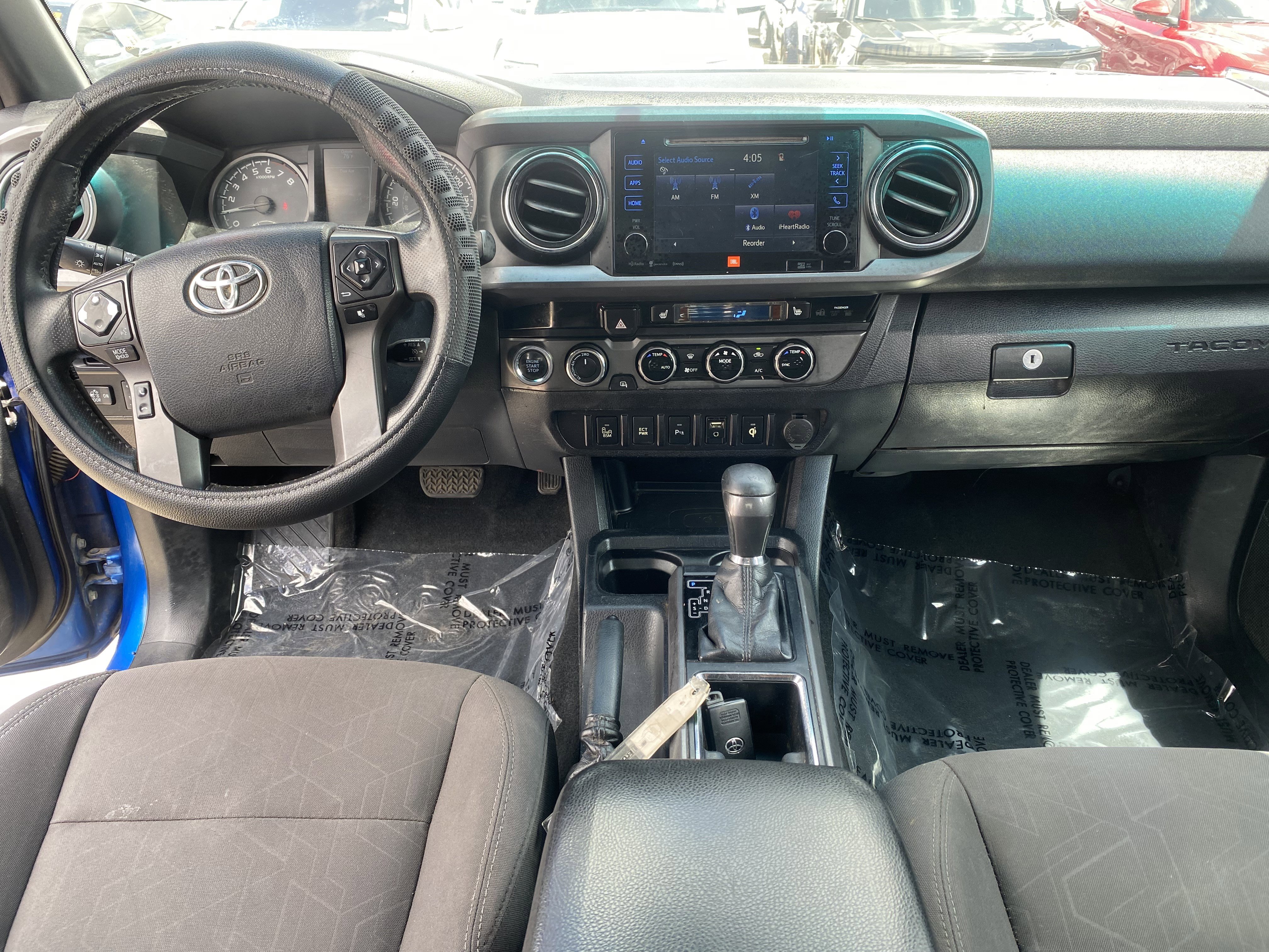 Used 2017 Toyota Tacoma TRD Off-Road AWD/4WD image 18