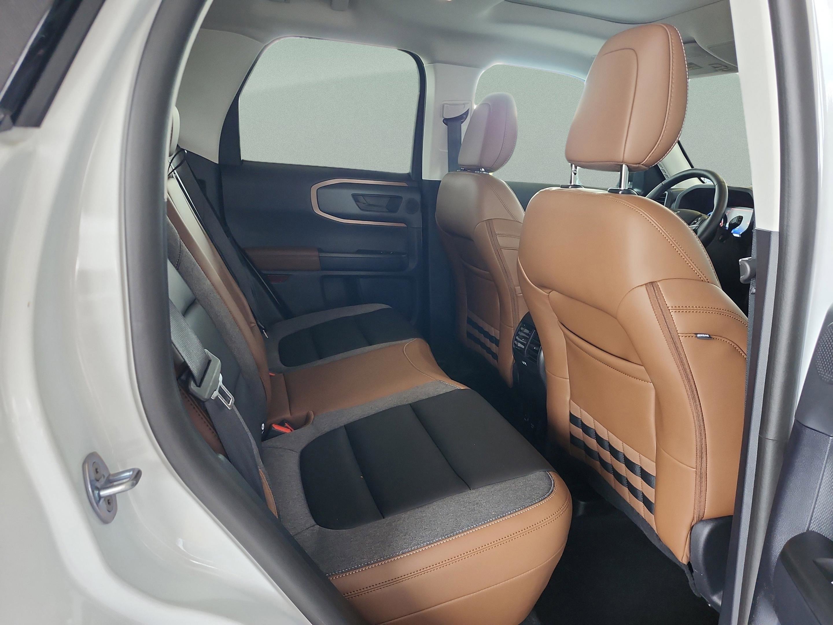 Certified 2024 Ford Bronco Sport Outer Banks w/ Tech Package image 18