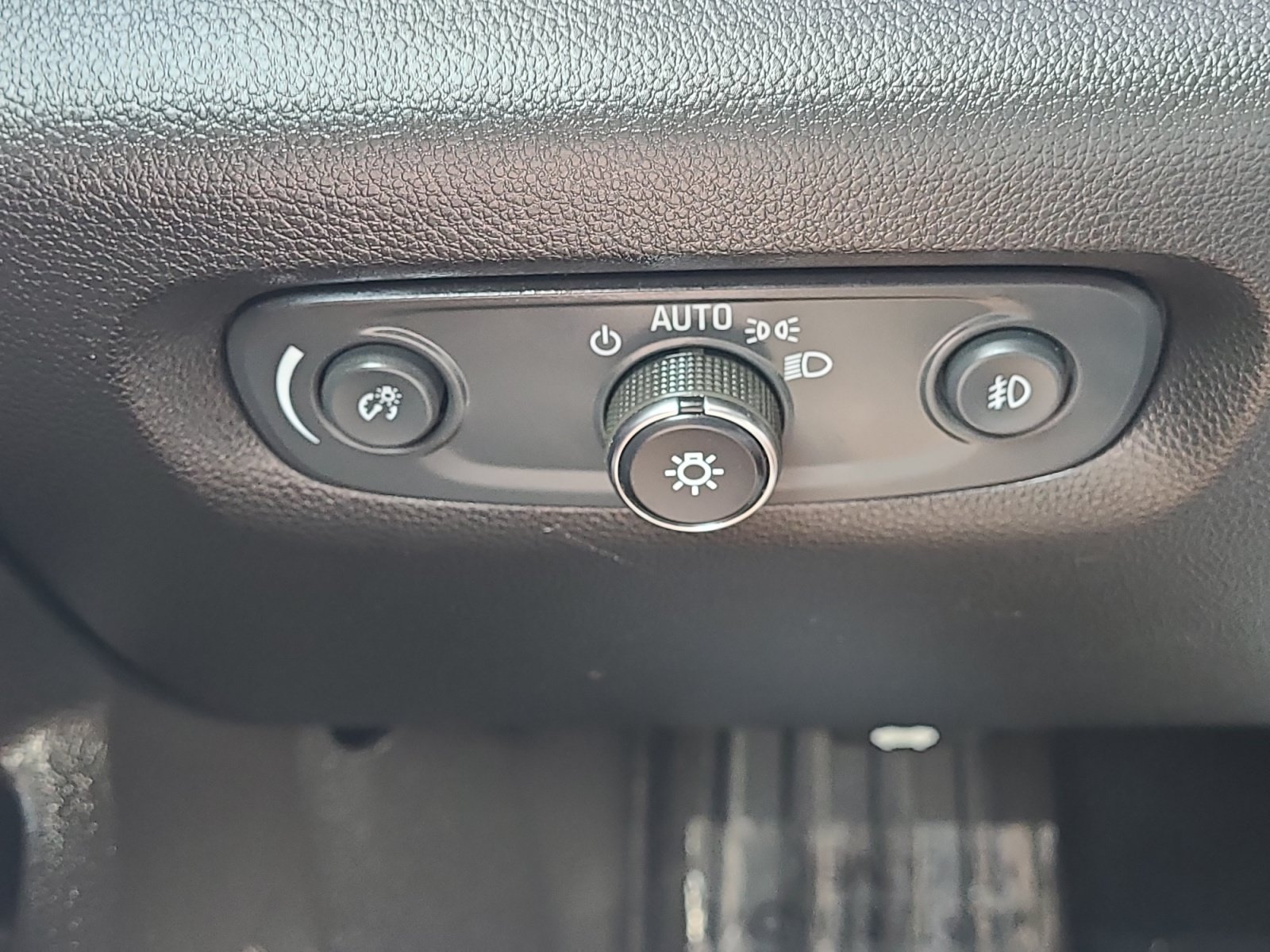 Used 2020 Chevrolet Traverse Premier AWD/4WD image 23