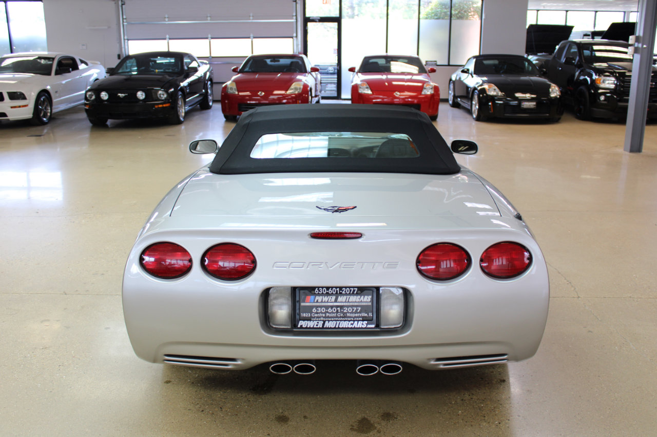 Used 2004 Chevrolet Corvette Convertible w/ Preferred Equipment Group image 17