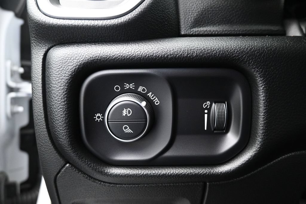 Used 2022 RAM 1500 Big Horn AWD/4WD image 17