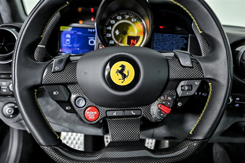 Used 2020 Ferrari 812 Superfast RWD image 29
