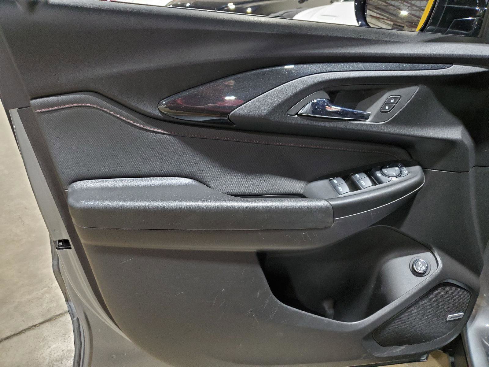 Used 2023 Chevrolet TrailBlazer RS w/ Sun and Liftgate Package image 8