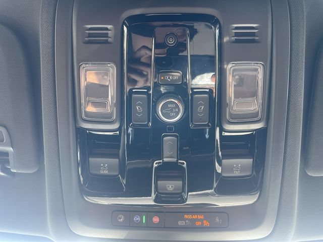 New 2026 Chevrolet Suburban High Country w/ Sun And Tow Package AWD/4WD image 18
