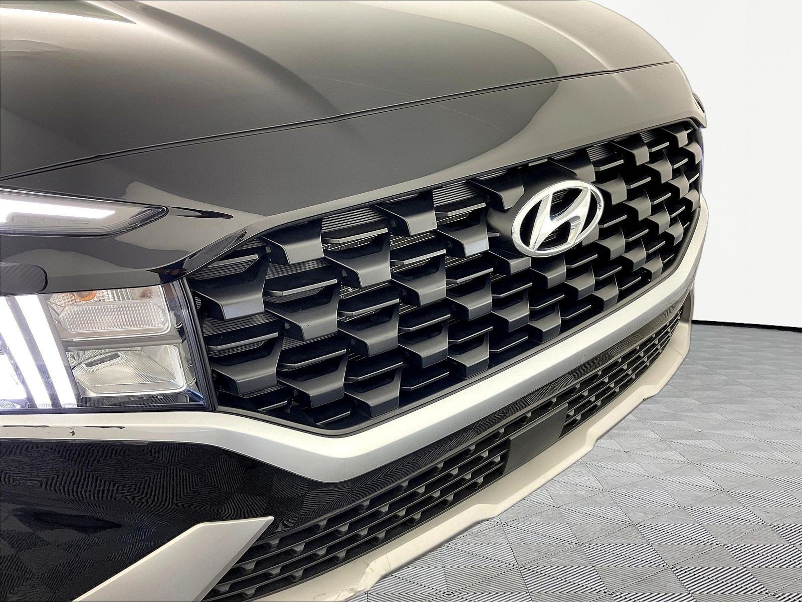 Used 2023 Hyundai Santa Fe SE AWD/4WD image 32