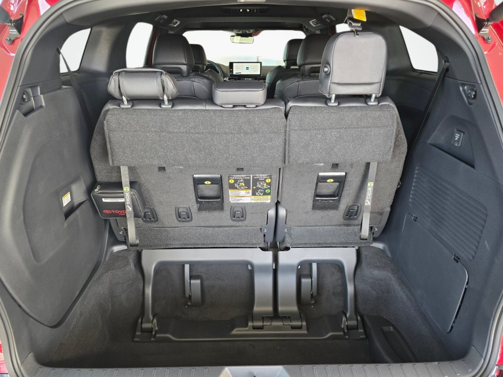New 2026 Toyota Sienna Limited AWD/4WD image 16