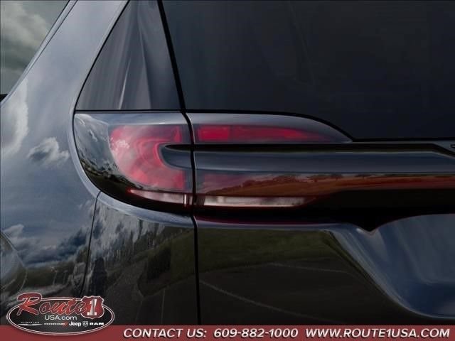 New 2027 Chrysler Pacifica Limited AWD/4WD image 10