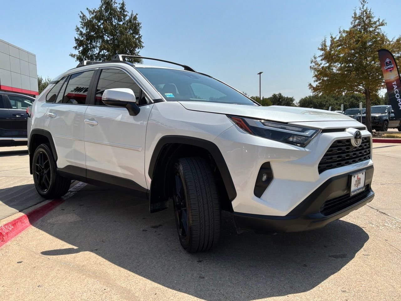 Used 2025 Toyota RAV4 XLE Premium FWD image 4