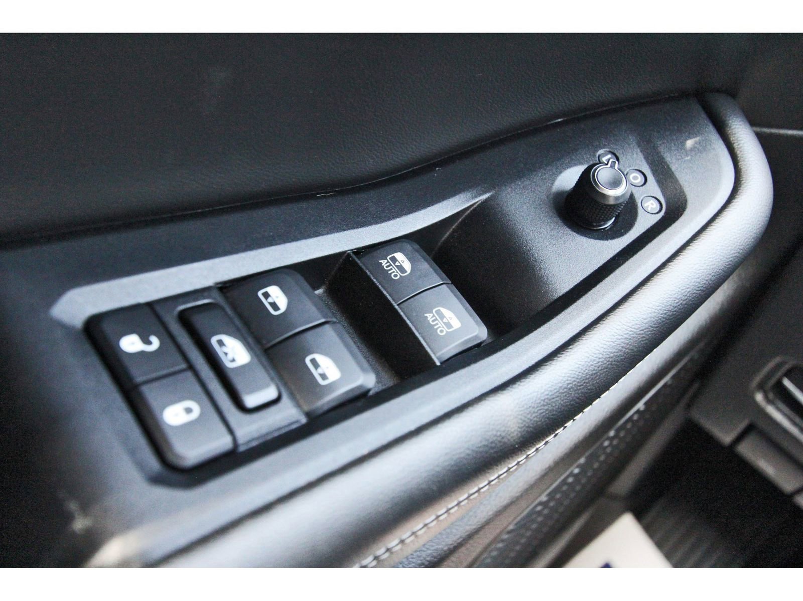 Used 2023 Jeep Grand Cherokee Altitude image 19