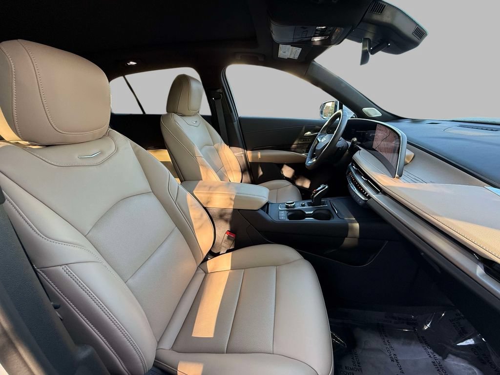 Certified 2025 Cadillac XT4 Premium Luxury FWD image 14