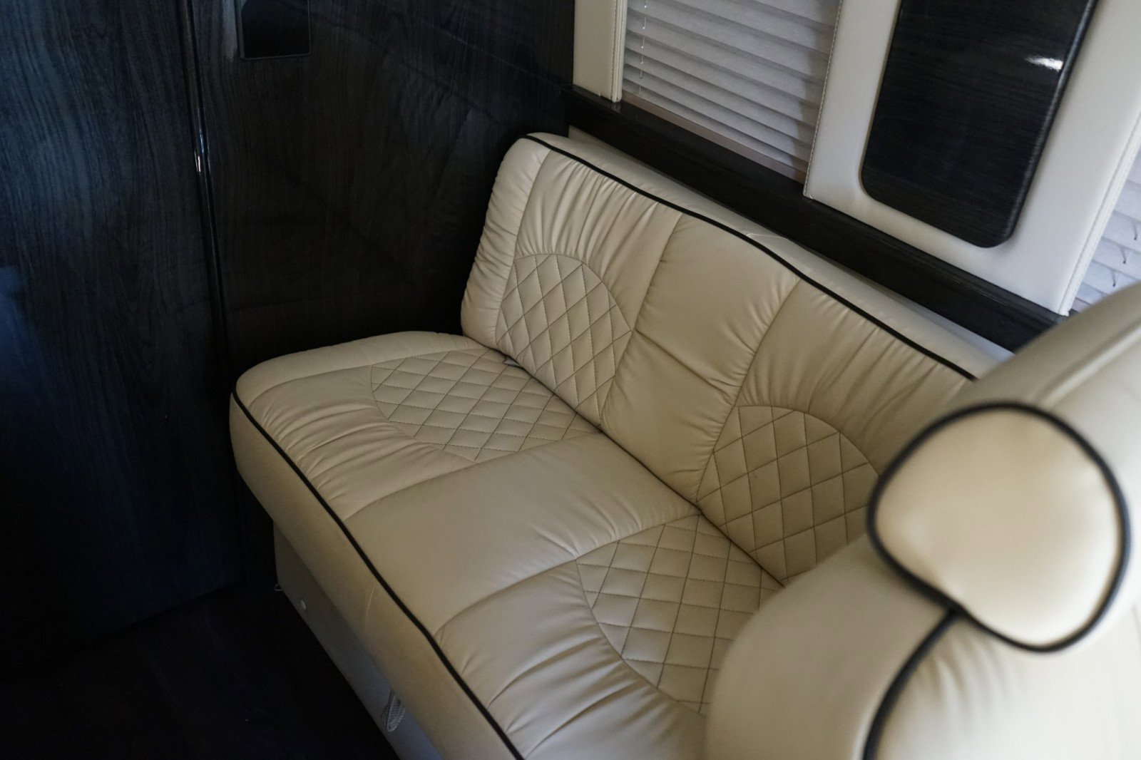 Used 2017 Mercedes-Benz Sprinter 3500 image 27