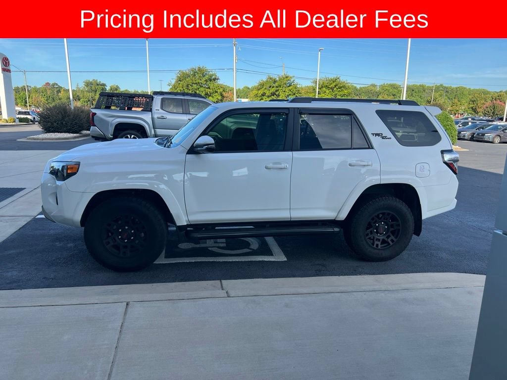 Used 2023 Toyota 4Runner TRD Off-Road Premium w/ Moonroof Package AWD/4WD image 23