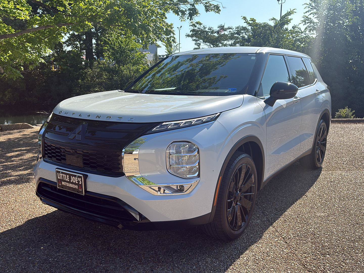 New 2026 Mitsubishi Outlander LE FWD image 11
