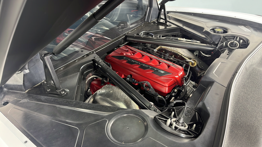 Used 2024 Chevrolet Corvette Stingray Preferred Cpe w/ Z51 Performance Package RWD image 15