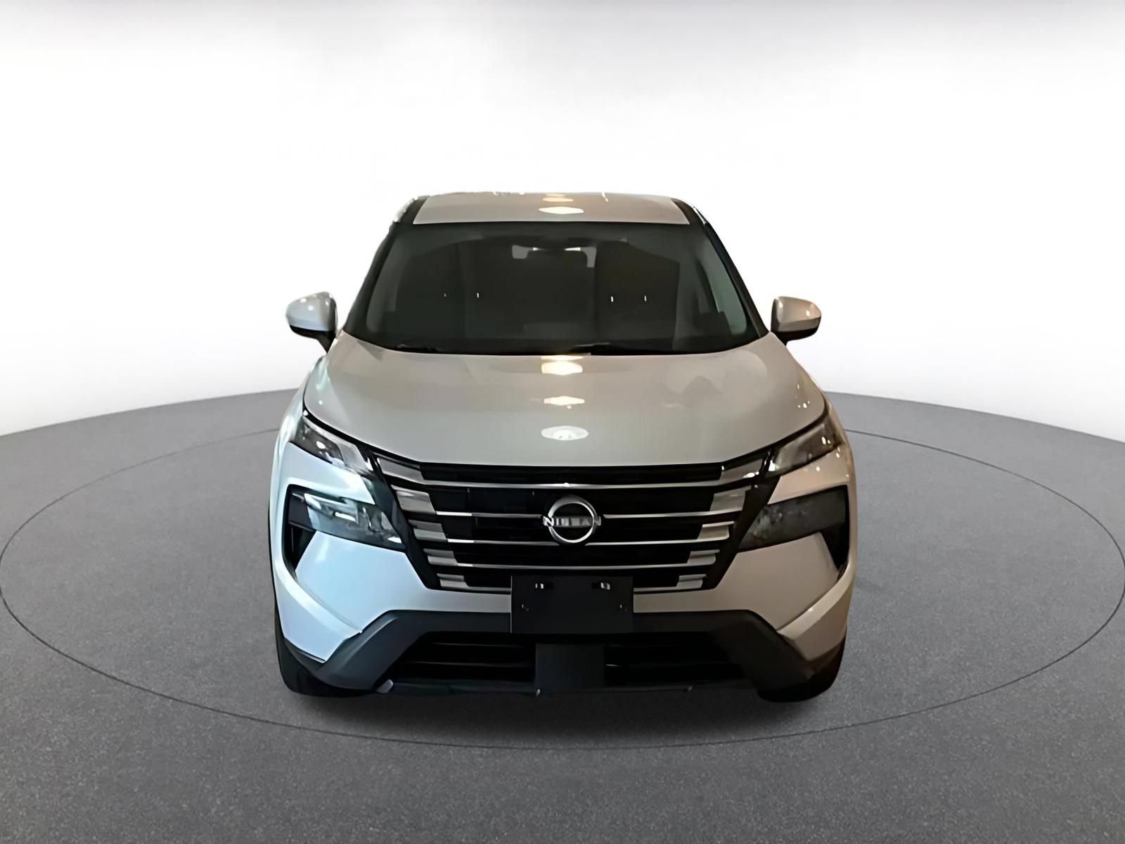 Used 2025 Nissan Rogue SV AWD/4WD image 3