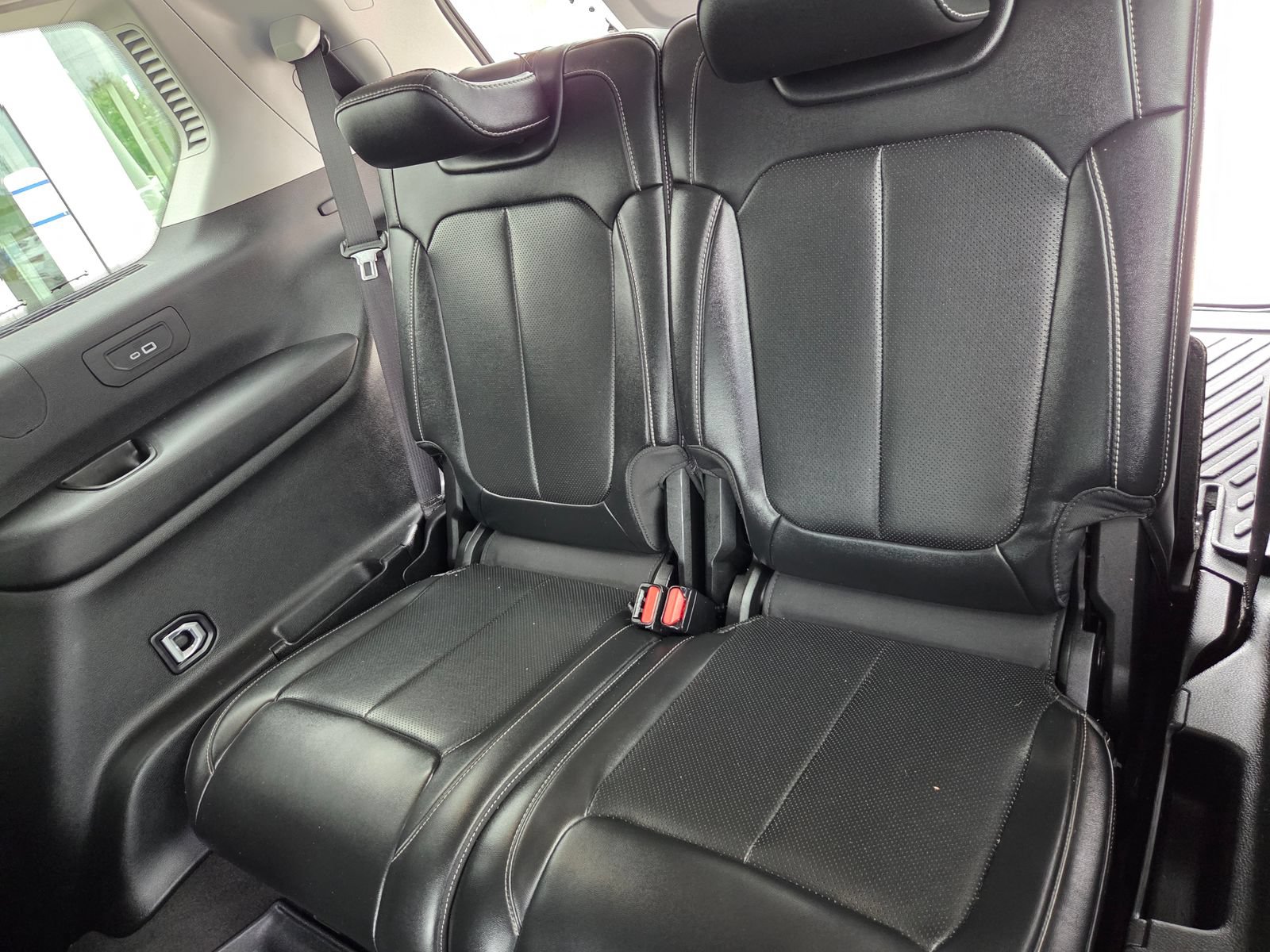 Used 2022 Jeep Grand Cherokee L Limited w/ Luxury Tech Group II AWD/4WD image 24