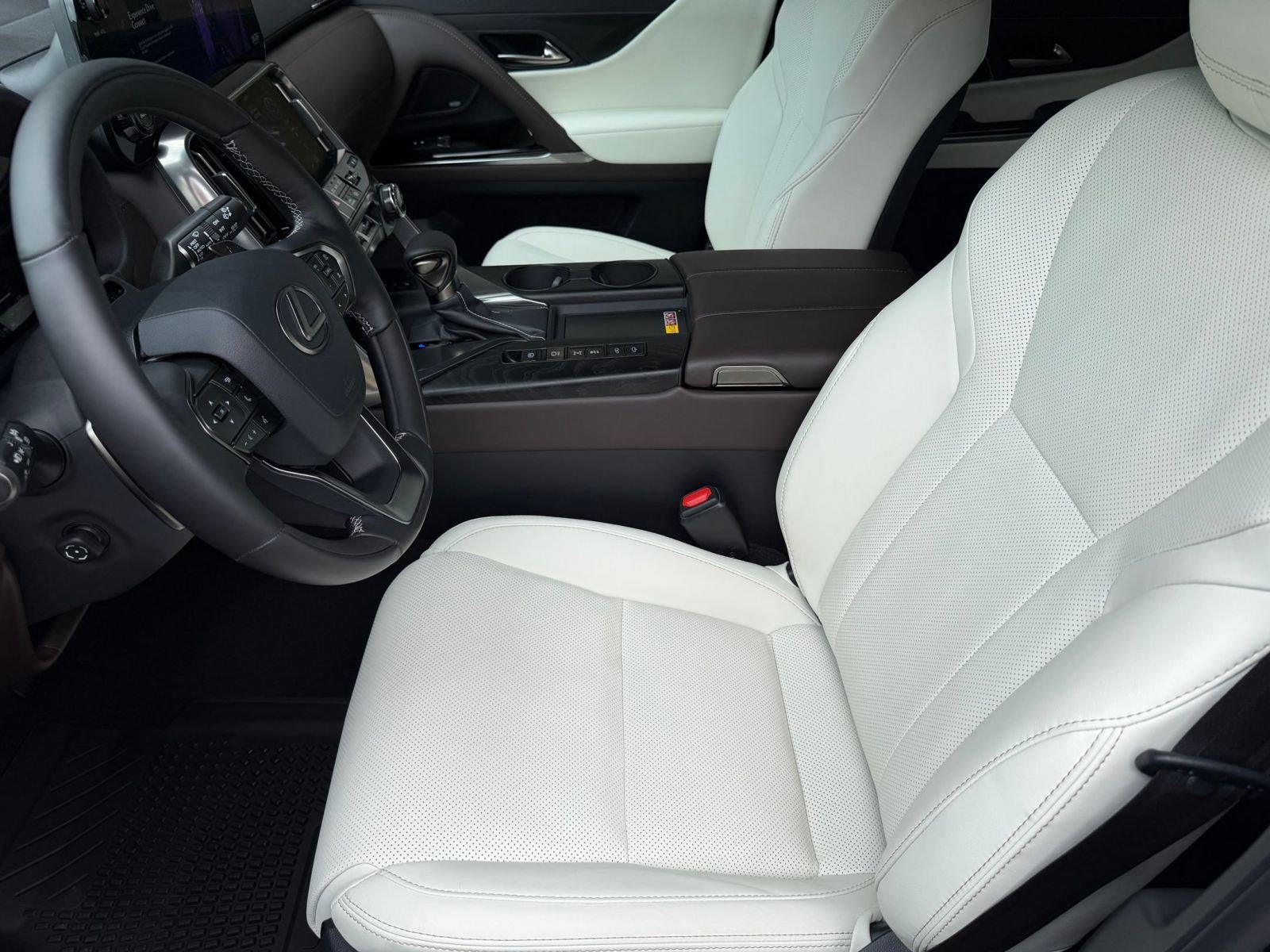New 2026 Lexus LX 600 4WD w/ Appearance Package image 5