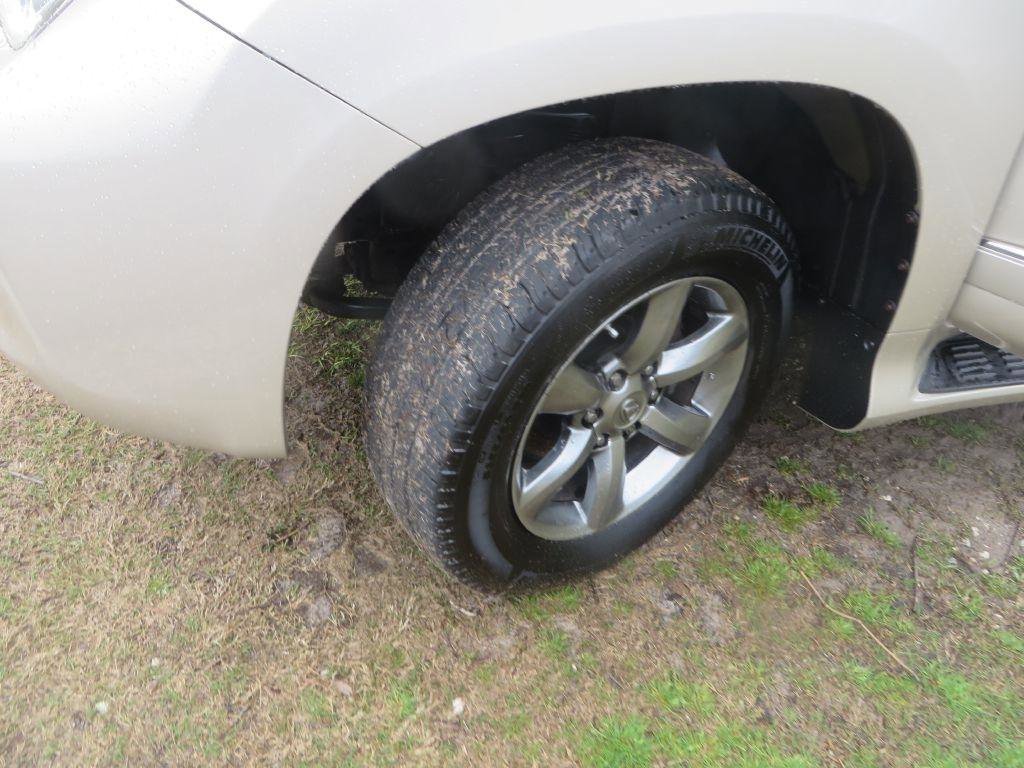 Used 2012 Lexus GX 460 Premium image 32