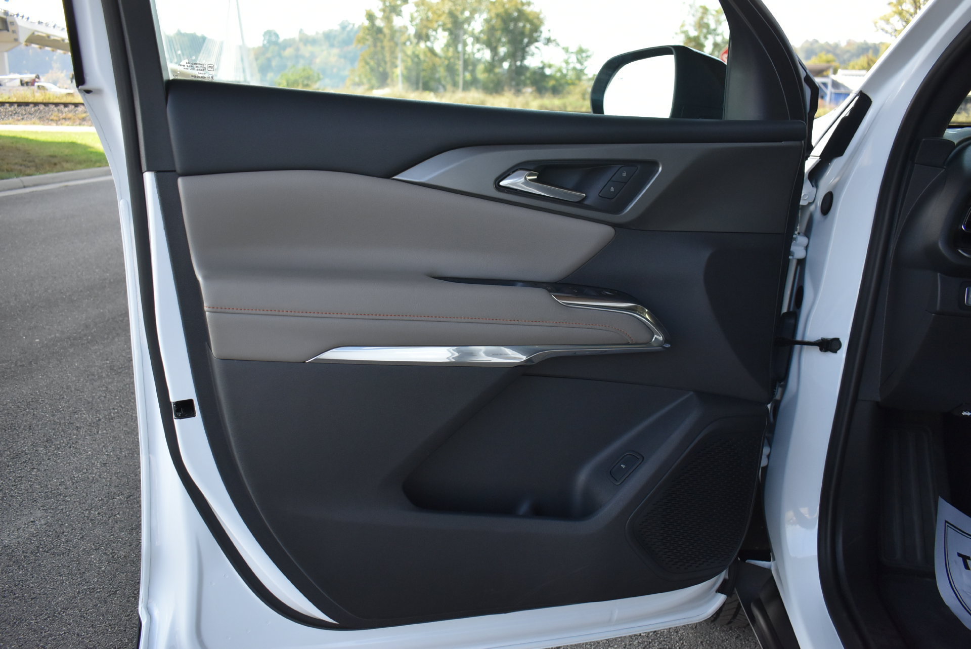 Used 2026 Chevrolet Traverse LT w/ Driver Confidence Package FWD image 11