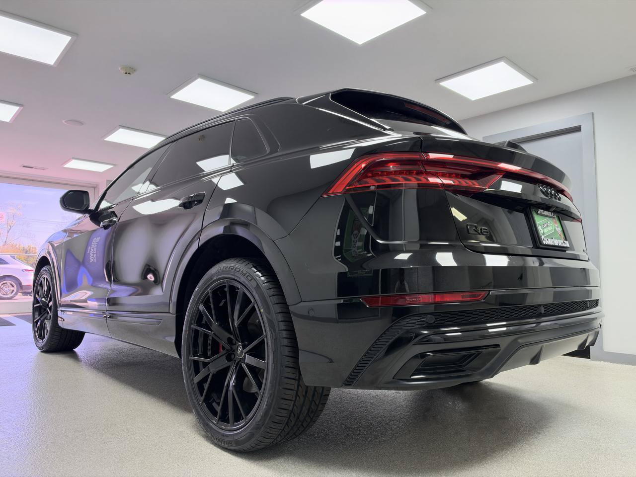 Used 2023 Audi Q8 Prestige w/ Prestige Package AWD/4WD image 5