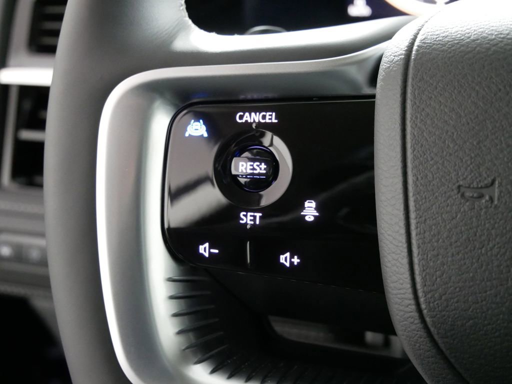 New 2025 INFINITI QX80 Luxe image 19