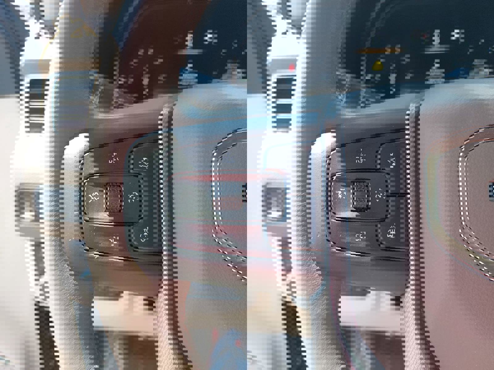 Used 2022 GMC Yukon Denali w/ Denali Premium Package image 18