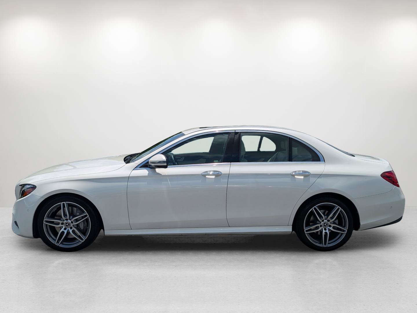 Used 2018 Mercedes-Benz E 300 w/ Premium 1 Package image 9