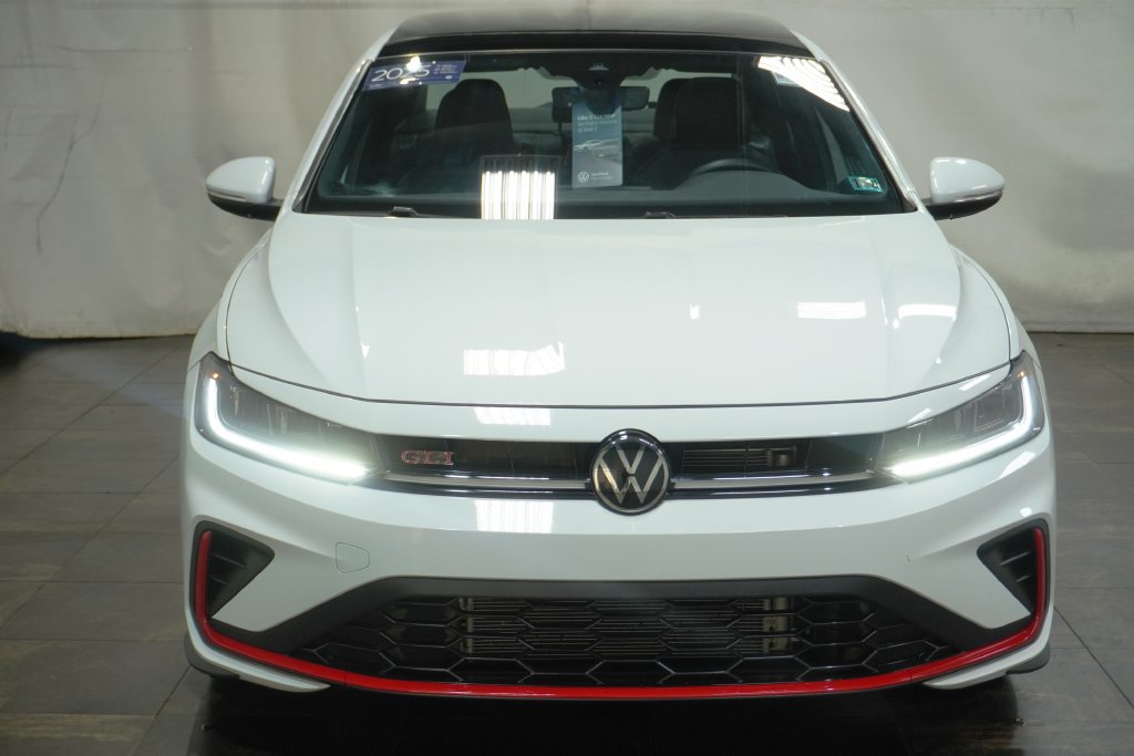 Used 2025 Volkswagen Jetta GLI Autobahn FWD image 7