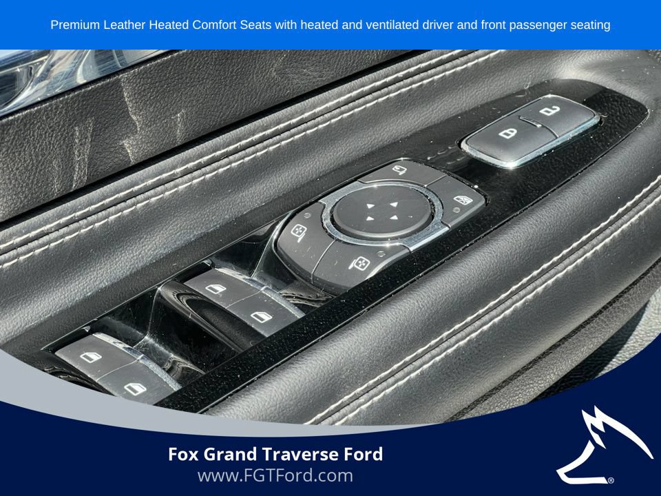 Used 2022 Lincoln Corsair Reserve w/ Equipment Group 201A AWD/4WD image 16
