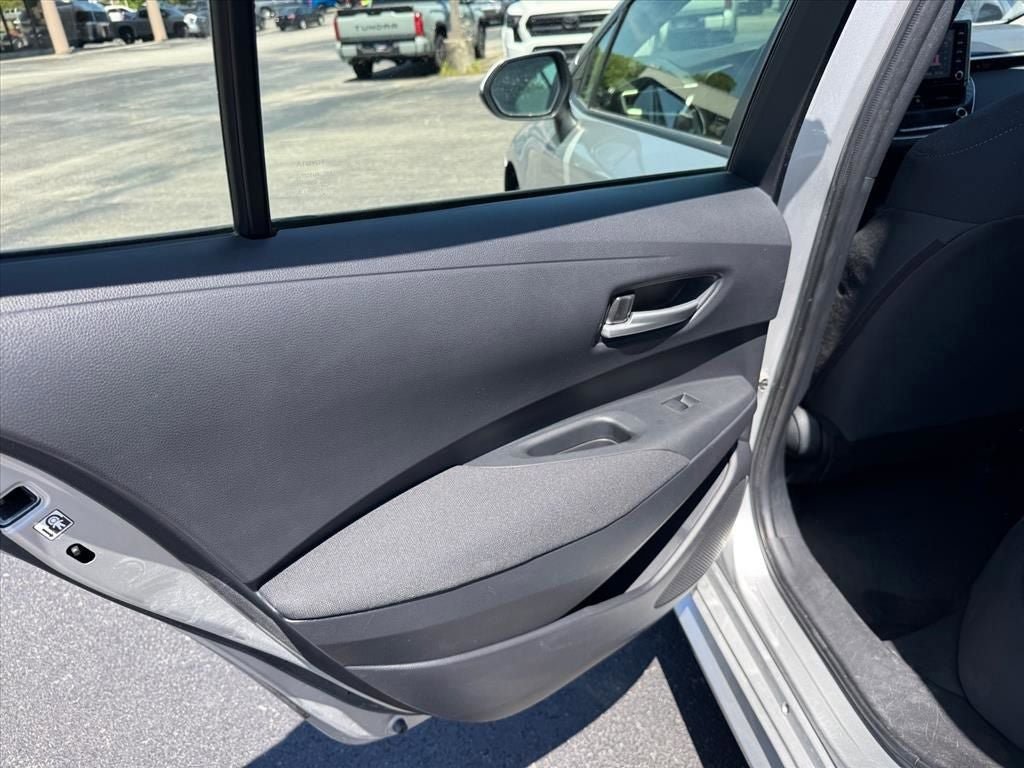 Used 2020 Toyota Corolla LE FWD image 15
