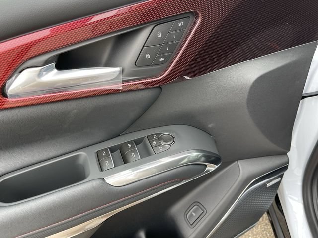 New 2026 Chevrolet Traverse RS w/ LPO, Floor Liner Package AWD/4WD image 13