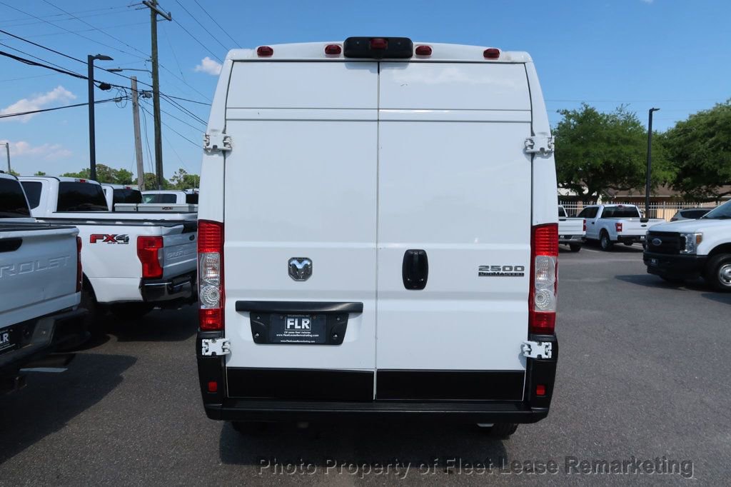 Used 2024 RAM ProMaster 2500 w/ Convenience Group FWD image 4