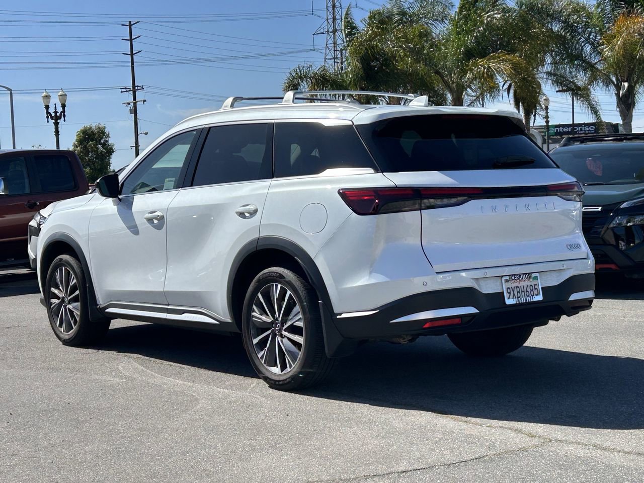 Certified 2026 INFINITI QX60 Luxe w/ Cargo Package FWD image 4