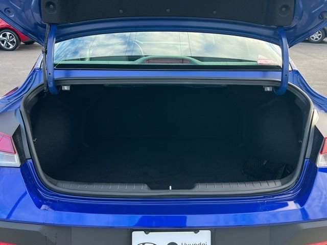 Certified 2025 Hyundai Elantra Sport image 12