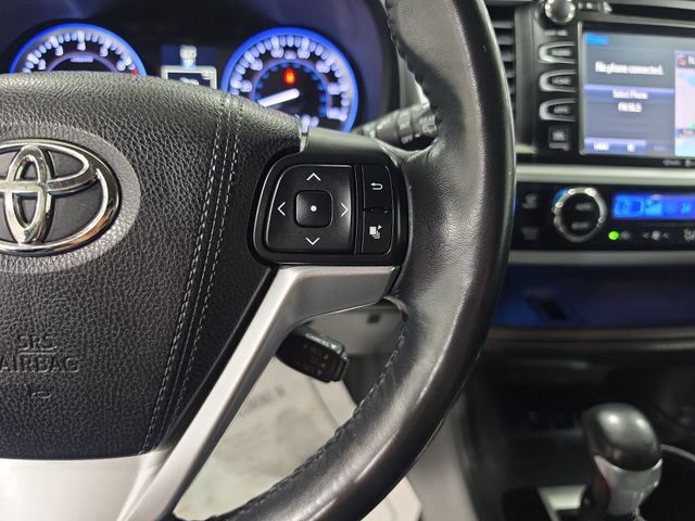 Used 2015 Toyota Highlander Limited AWD/4WD image 18