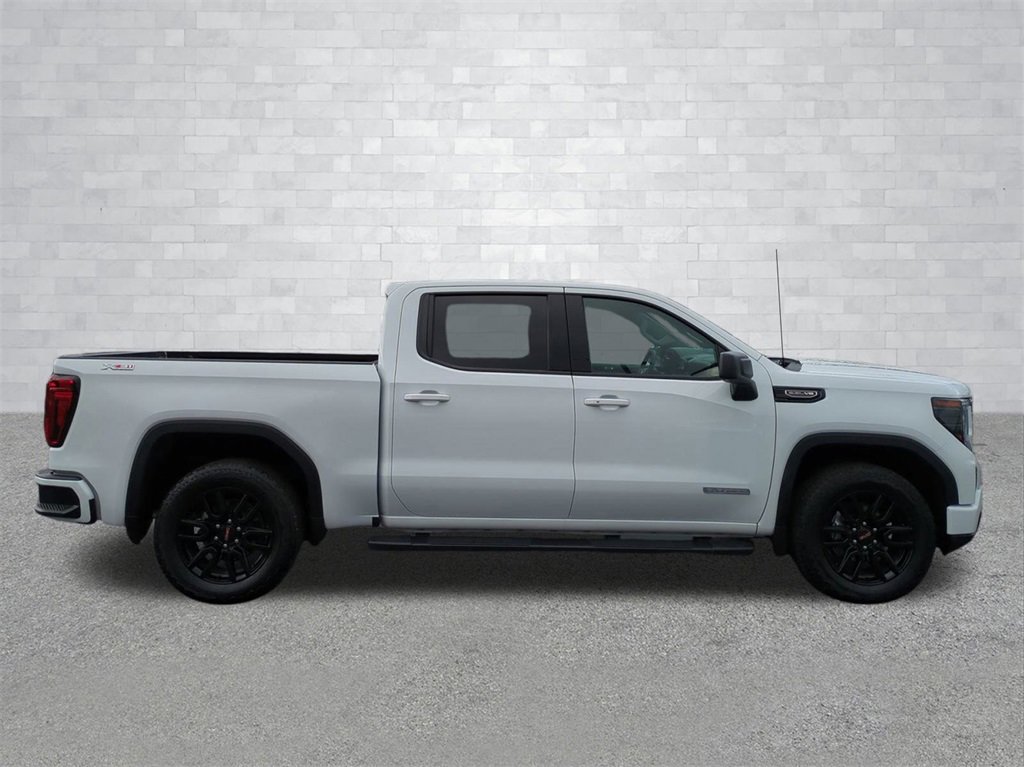 Used 2025 GMC Sierra 1500 Elevation image 3