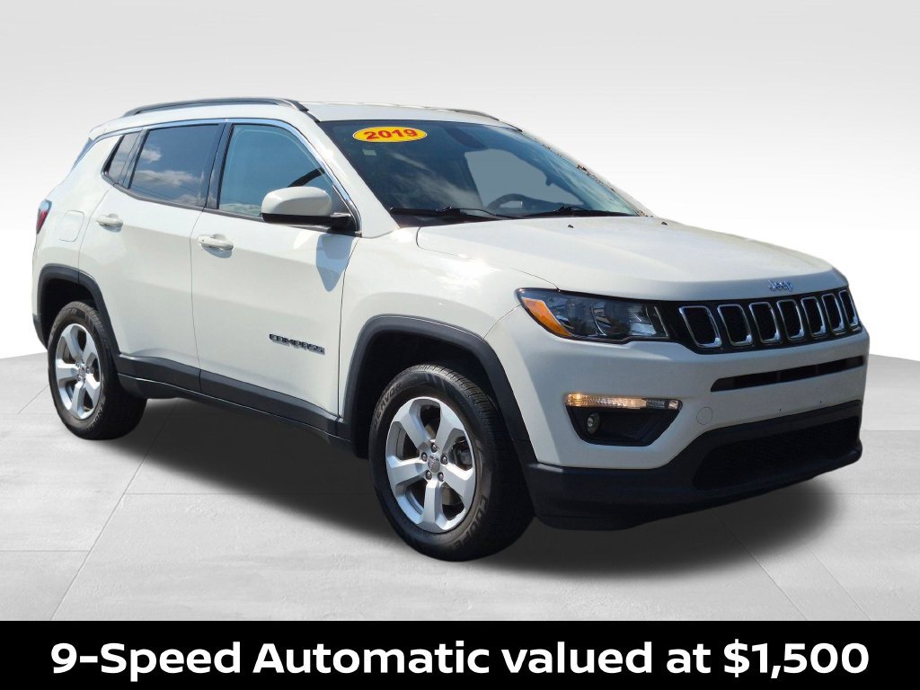Used 2019 Jeep Compass Latitude w/ Popular Equipment Group AWD/4WD image 4