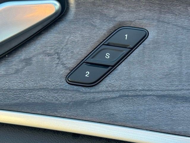 Certified 2024 Jeep Grand Cherokee Limited w/ Luxury Tech Group II image 8