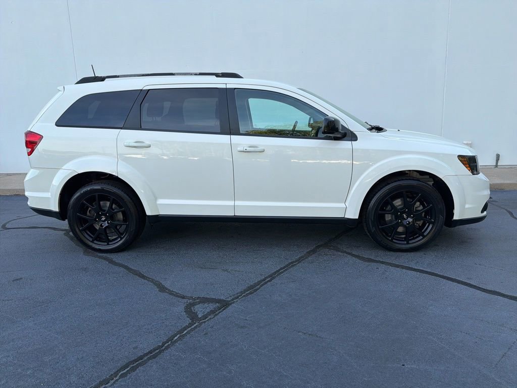 Used 2019 Dodge Journey SE FWD image 8