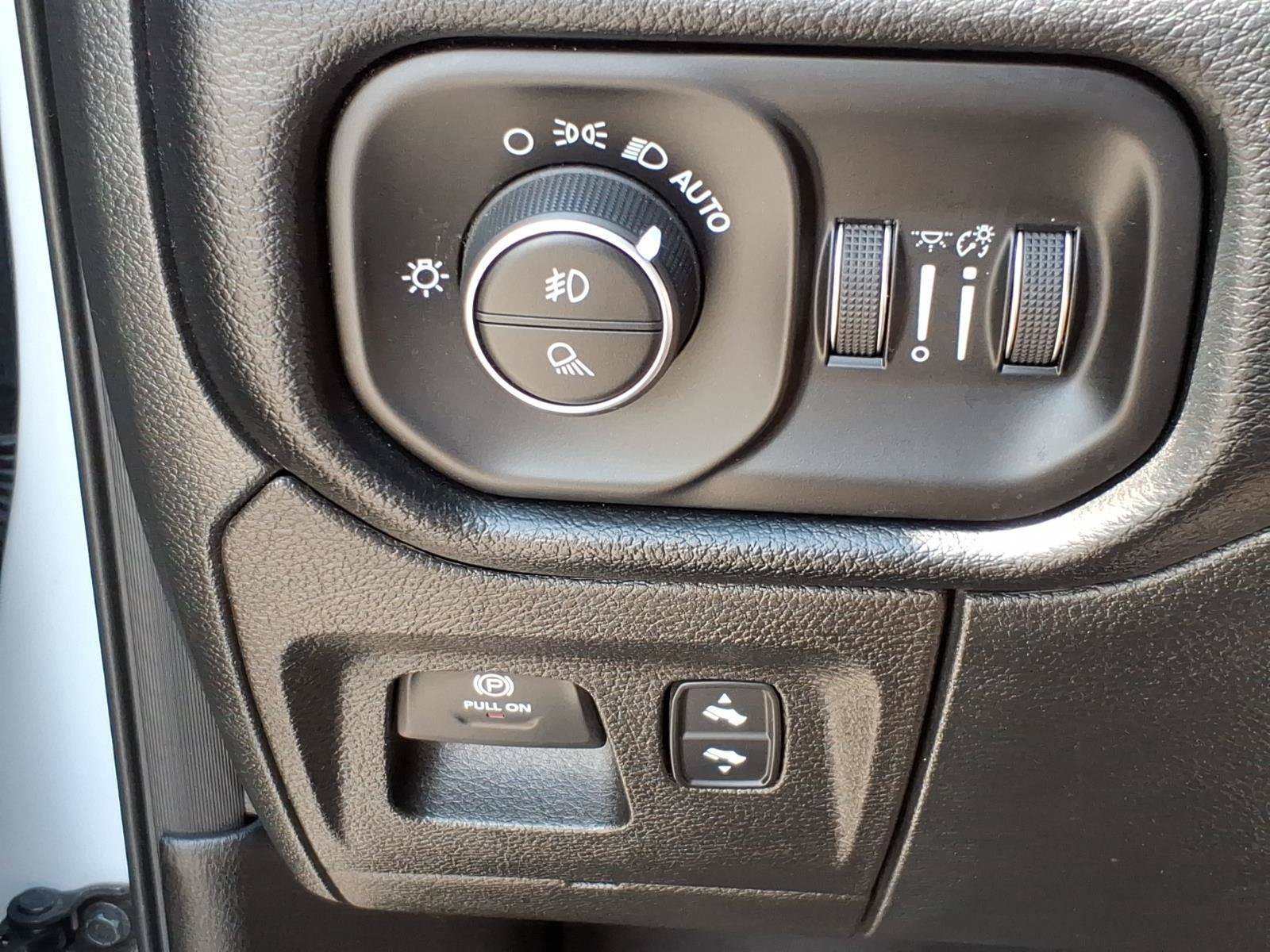 Used 2022 RAM 1500 Laramie RWD image 18