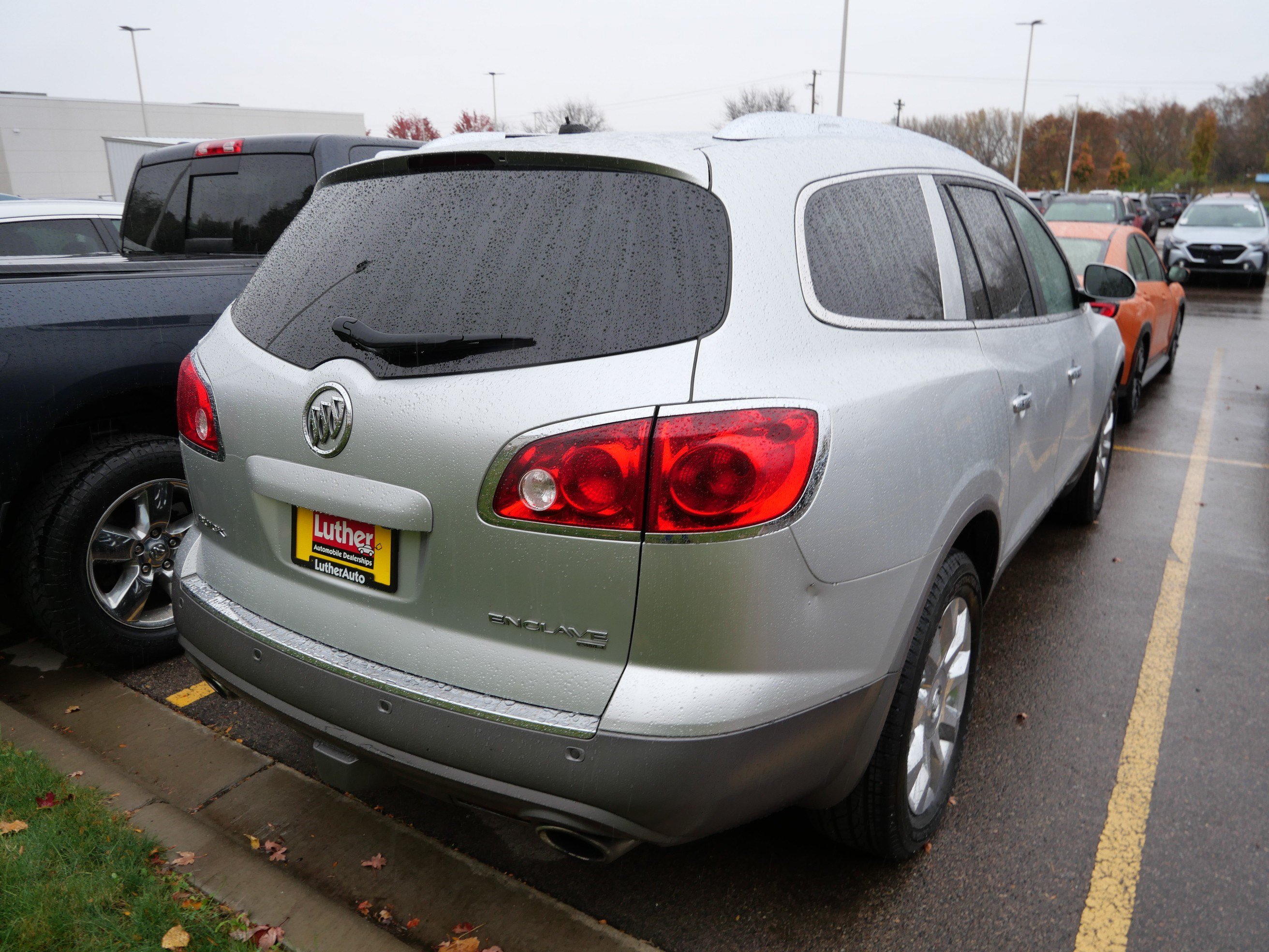 Used 2012 Buick Enclave Premium w/ Trailering Provision Package AWD/4WD image 7
