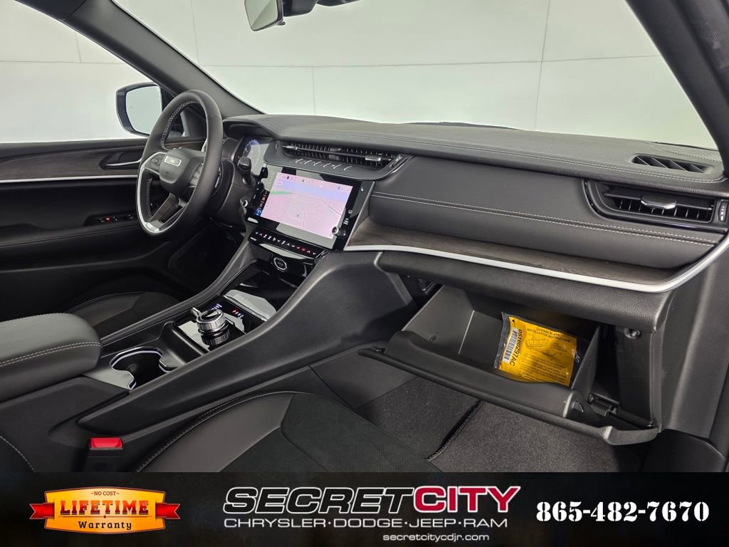 New 2026 Jeep Grand Cherokee Altitude image 32
