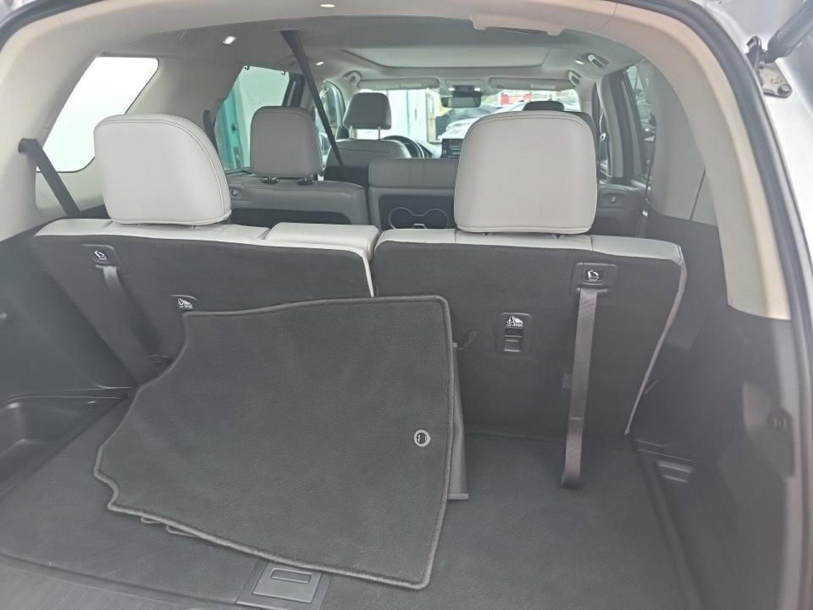 Used 2023 Honda Pilot Elite image 12