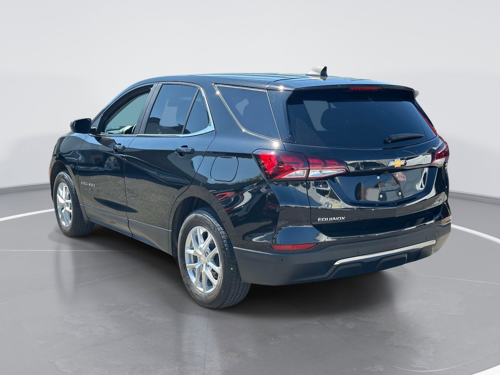 Used 2024 Chevrolet Equinox LT AWD/4WD image 7
